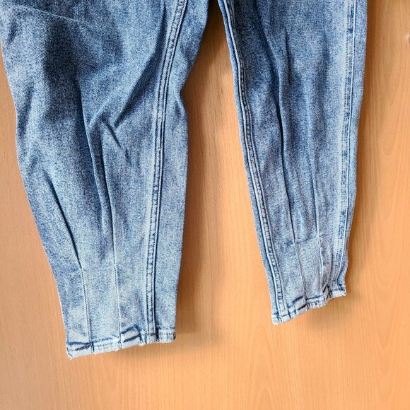 Hollister Ultra High Rise Paper Bag Waist Slouchy Ankle Medium Wash Denim Jeans - Picture 4 of 7